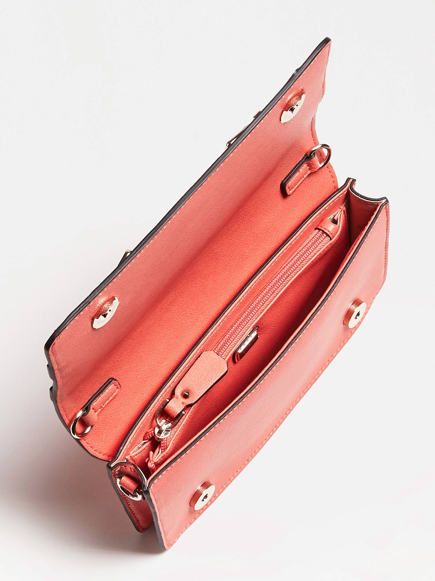 Bolso Guess clutch hebillas coral 94.50 € Bolsos y zapatos de mujer, marcas de moda online